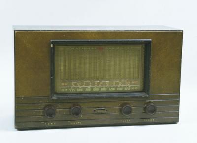 昭和26年発売のラジオ