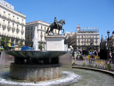 プエルタデルソル（Puerta del Sol）とは？ 意味・読み方・使い方を