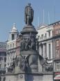 ダブリンにある、民族の英雄オコンネルの像
