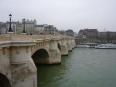 パリのセーヌ川にかかる橋、ポンヌフ