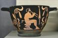古代ギリシャの陶器に描かれたサテュロス（ルーブル美術館蔵）／撮影・Jean-Pierre Dalbéra https://goo.gl/u9Psbs